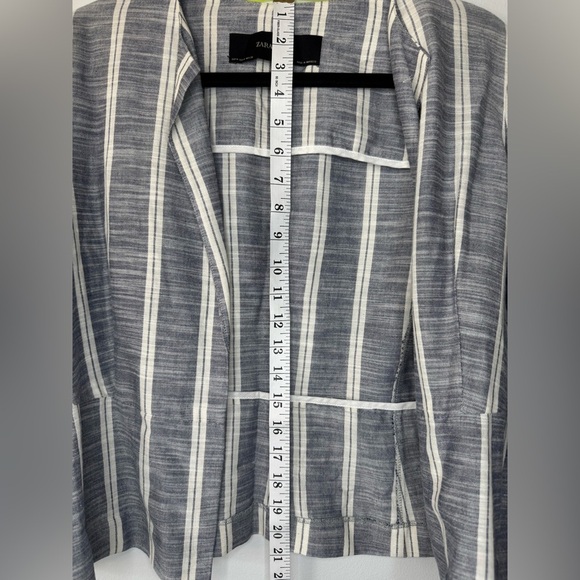 ZARA Basic Striped Bell Sleeve Jacket โ Size M - Picture 8 of 16